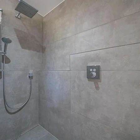 Haus Bergstille 1 - 2 *